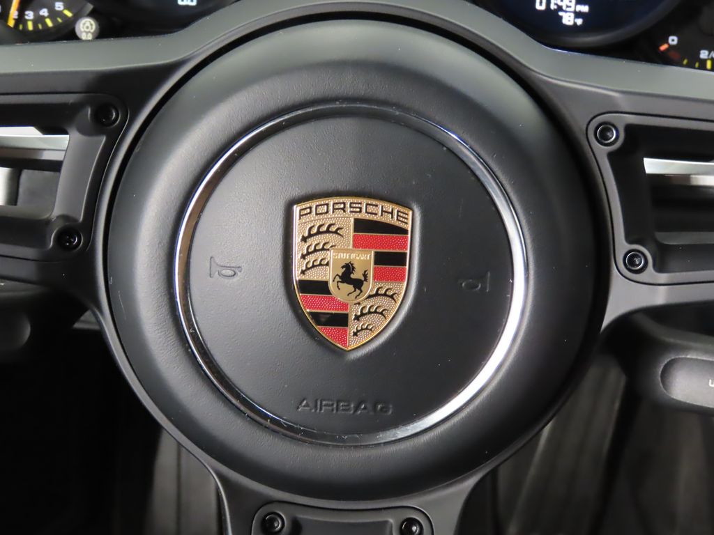 Thumbnail: 2018 Porsche 911 - 20