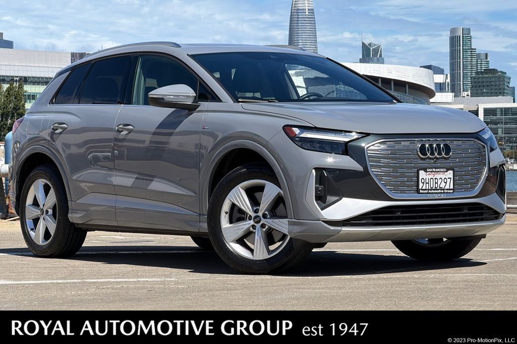2023 Audi Q4 e-tron quattro Premium 50