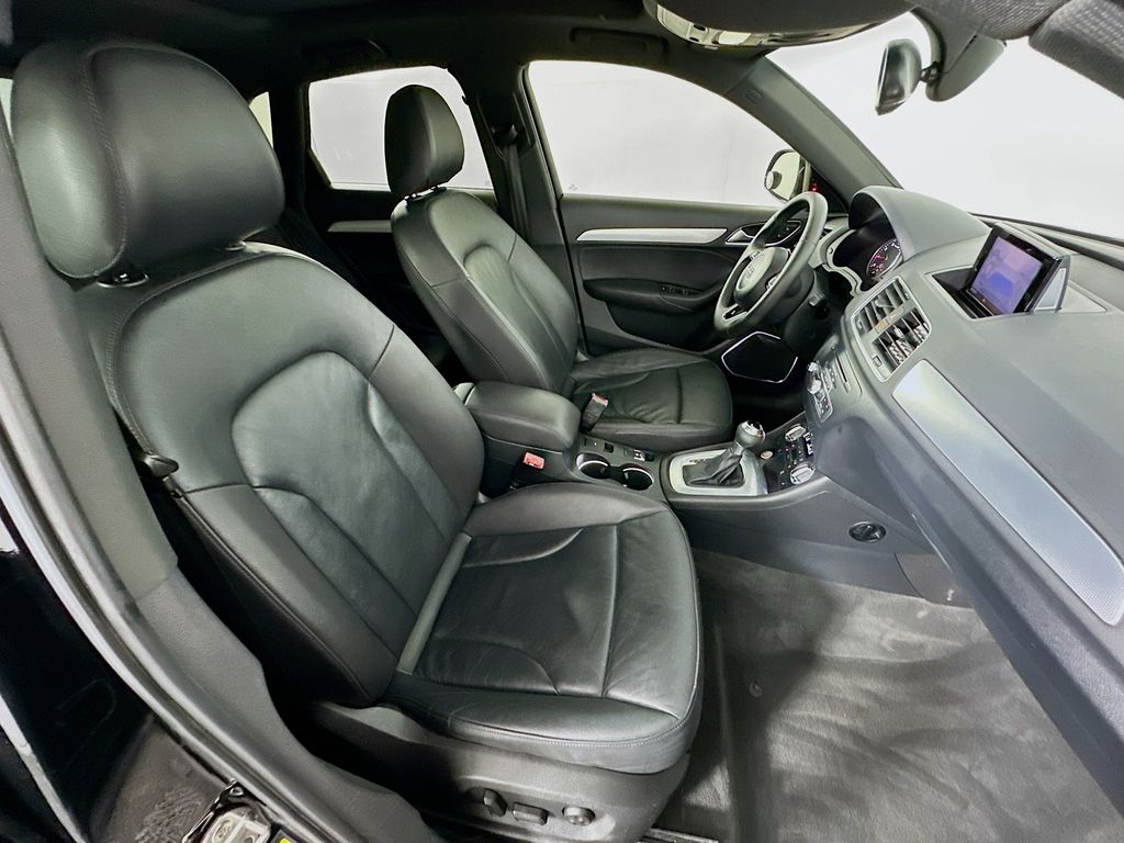 2015 Audi Q3 Prestige 28