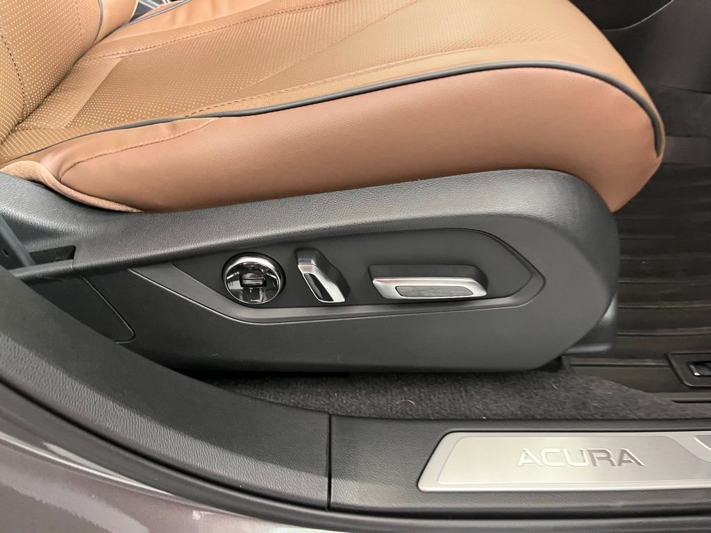 Thumbnail: 2026 Acura RDX - 9