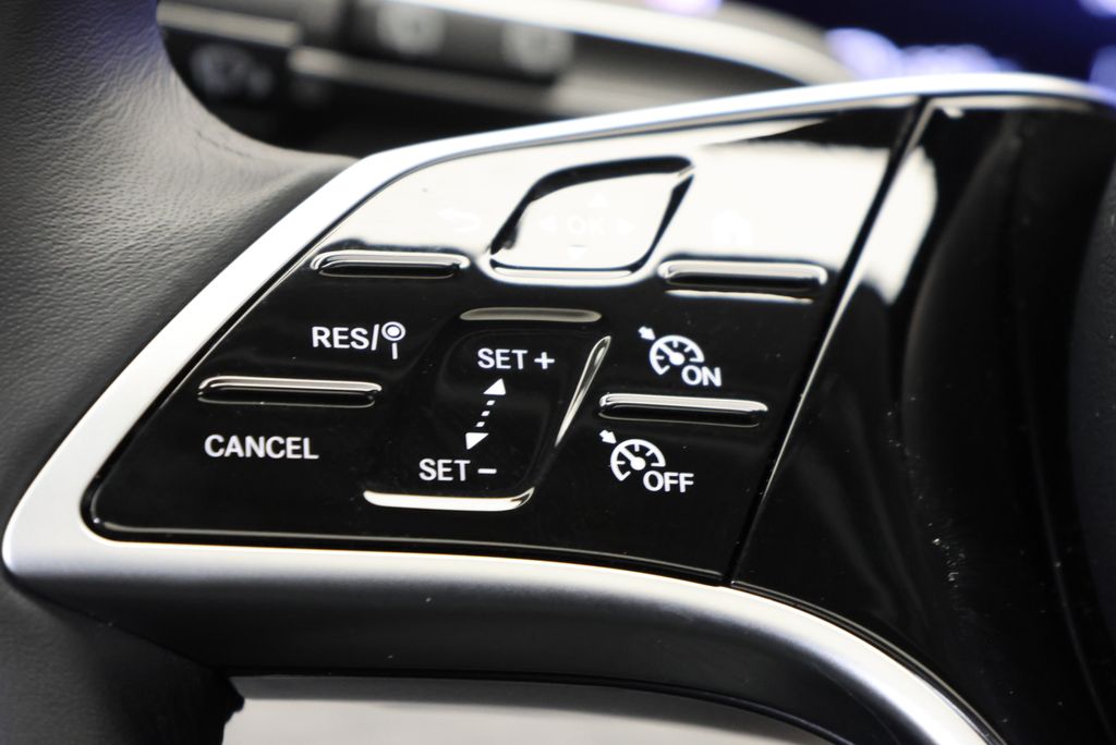 Thumbnail: 2026 Mercedes-Benz GLE - 21