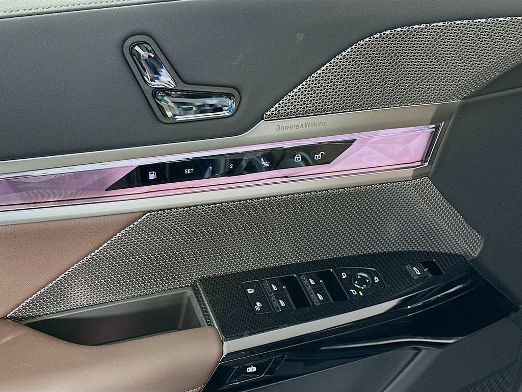 Thumbnail: 2026 BMW 7 Series - 20