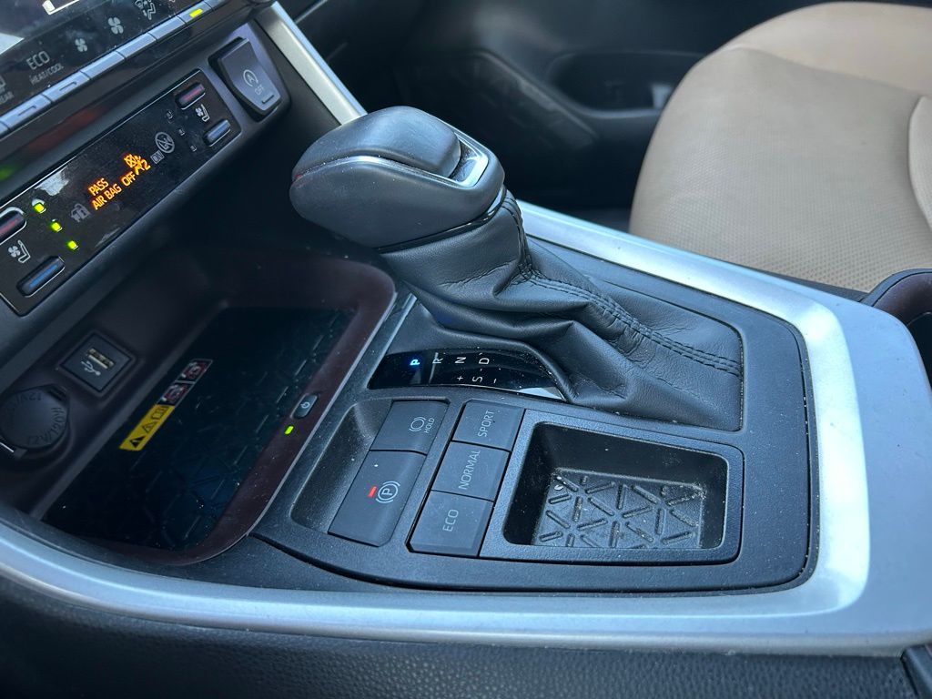 2024 Toyota RAV4 Limited 21