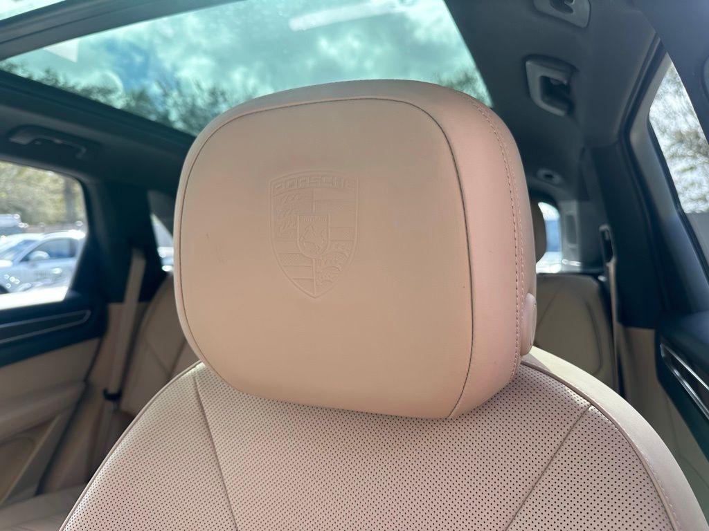 Thumbnail: 2023 Porsche Cayenne - 23