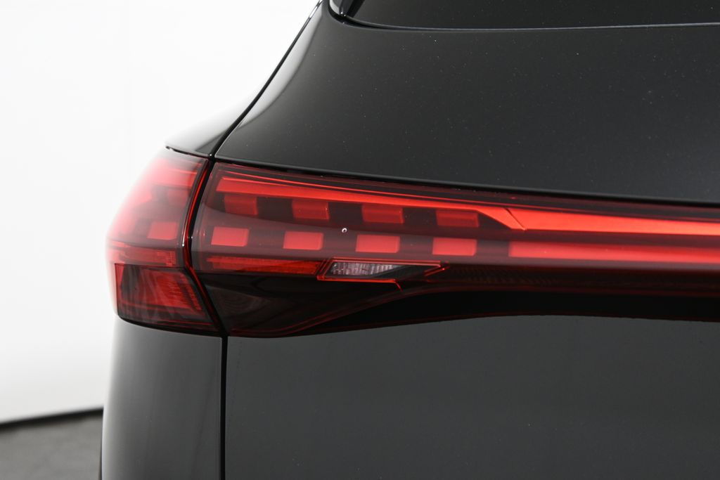 Thumbnail: 2025 Audi Q5 - 12