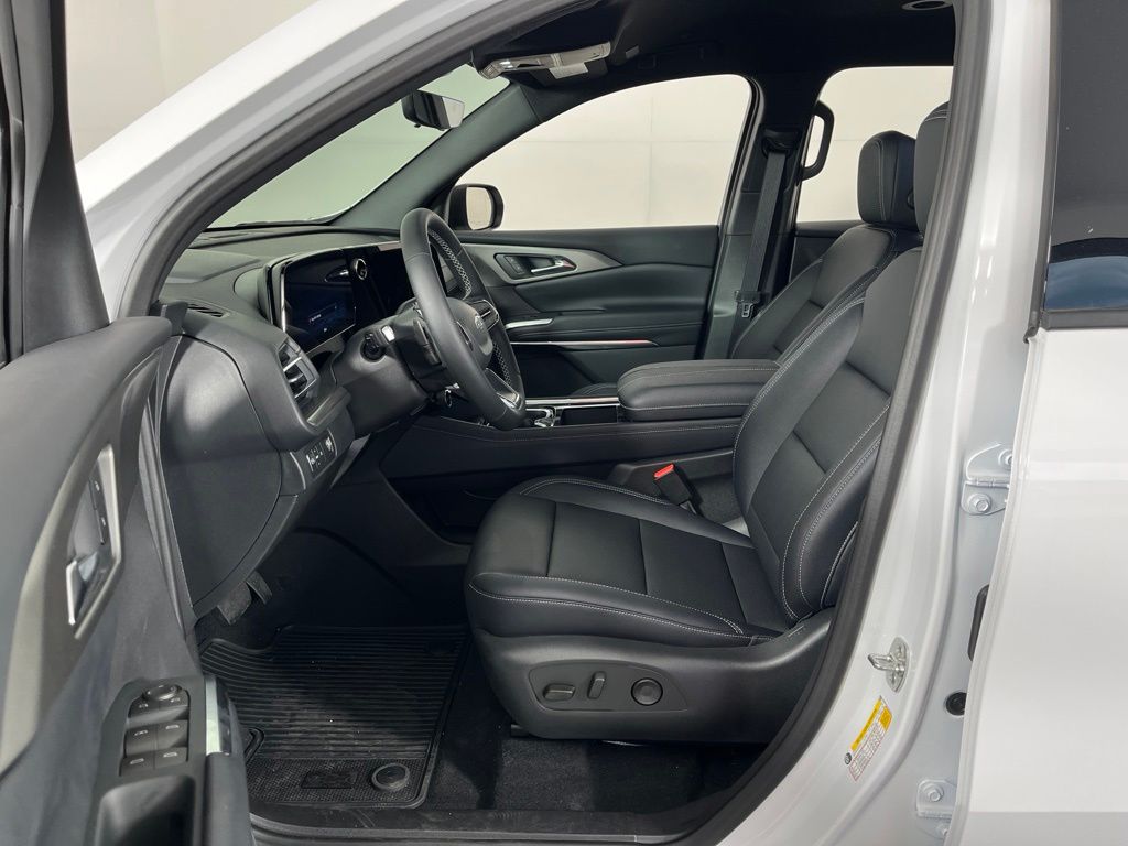 Thumbnail: 2026 Chevrolet Traverse - 27