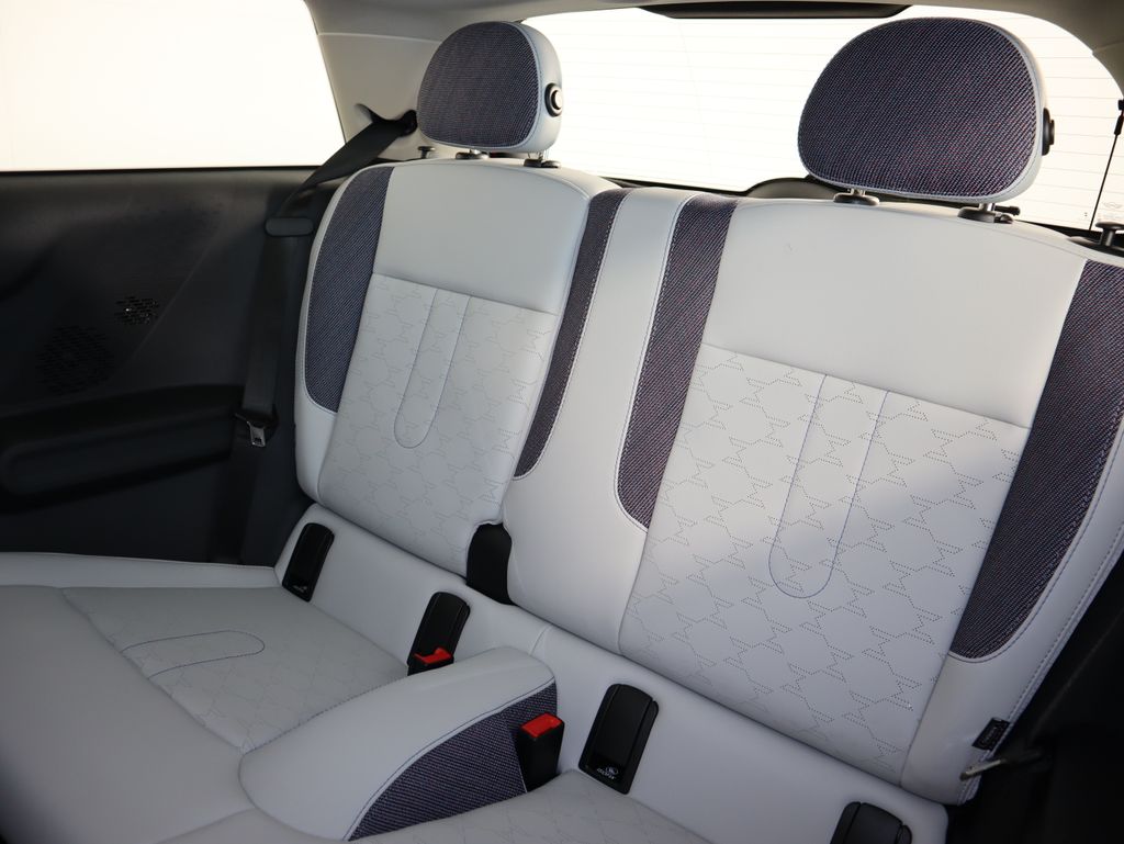 Thumbnail: 2025 MINI Cooper - 23