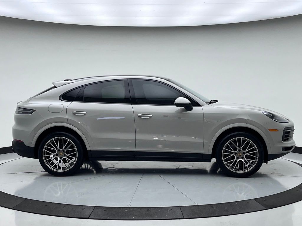 2022 Porsche   8