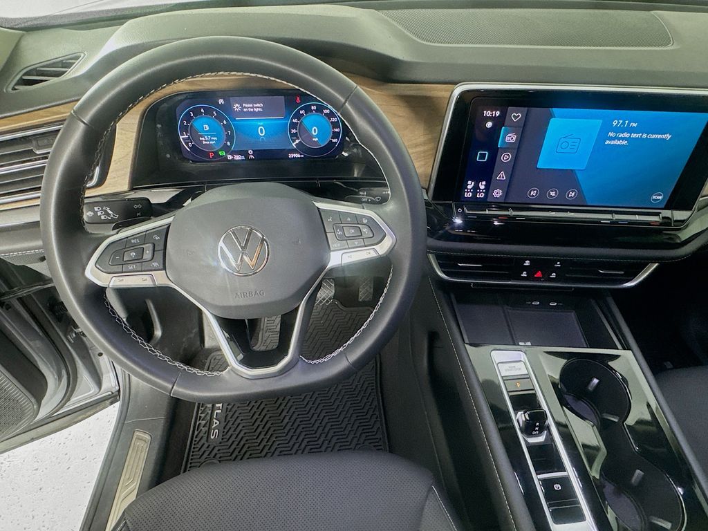 Used Car 2024 Volkswagen Atlas  2.0t Se W/technology For Sale Under $35,000 In Austin, Texas