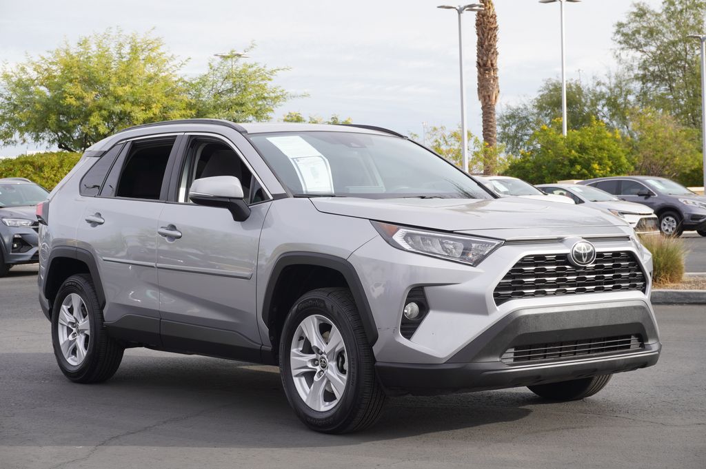 2021 Toyota RAV4 XLE 4