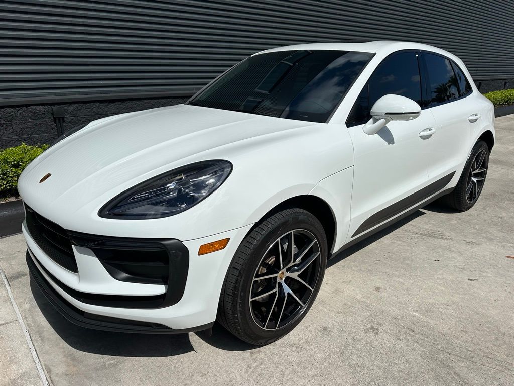 Thumbnail: 2023 Porsche Macan - 7