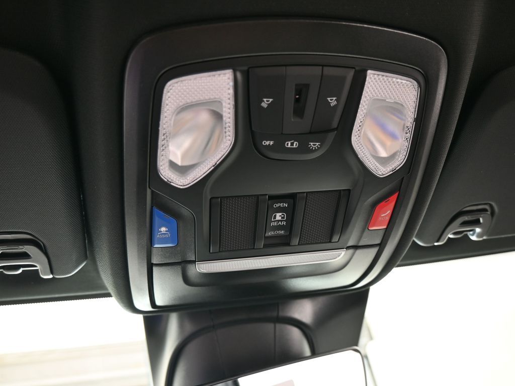 New 2026 Bright White Clearcoat Ram Tradesman image 26