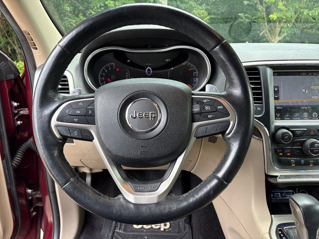 Used 2016 Red Jeep Limited image 19