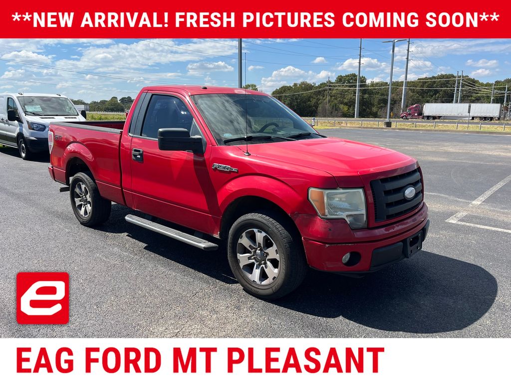 Bright Red Clearcoat 2009 Ford F-150 Pickup Truck 4X2 4-Speed Automatic Overdrive