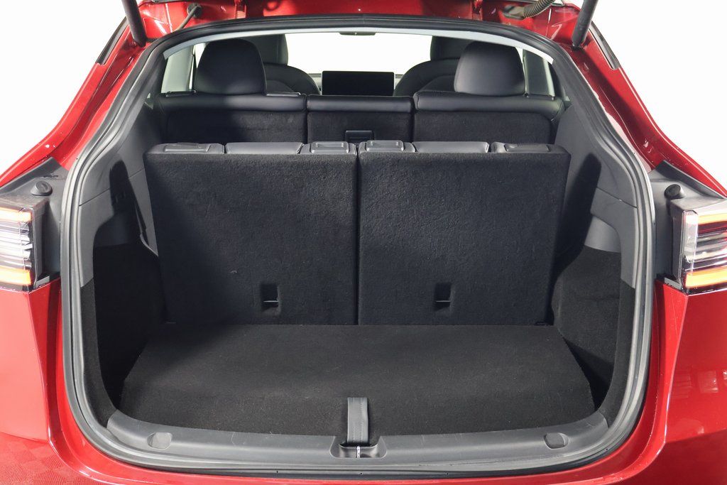 Thumbnail: 2022 Tesla Model Y - 15