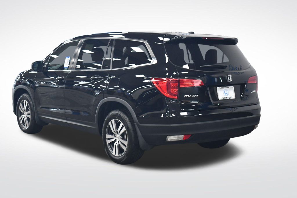 Thumbnail: 2018 Honda Pilot - 3