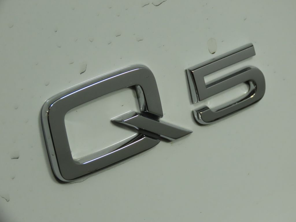 Thumbnail: 2025 Audi Q5 - 9