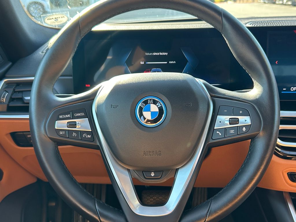 Thumbnail: 2024 BMW i4 - 18