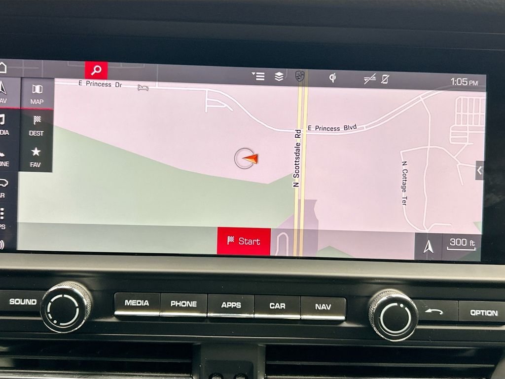 Thumbnail: 2020 Porsche Macan - 17