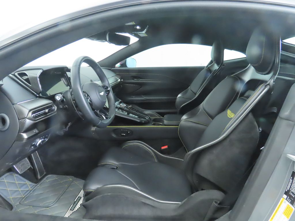 Thumbnail: 2025 Aston Martin Vantage - 20