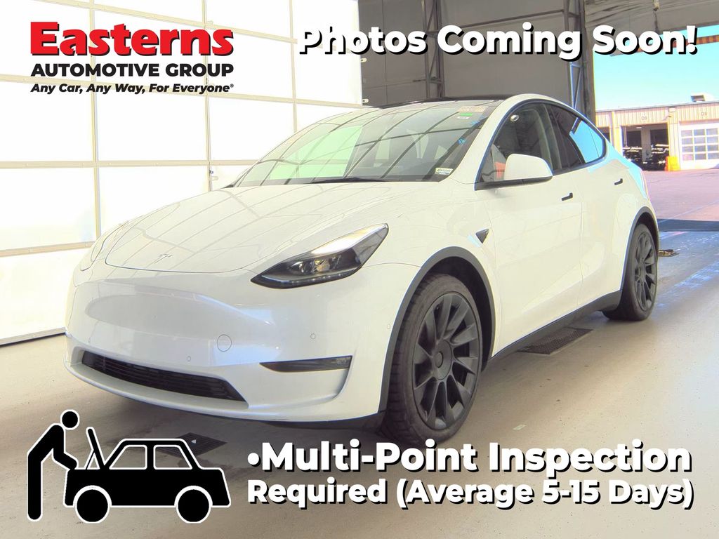 2022 Tesla Model Y Long Range Dual Motor All-Wheel Drive's photo