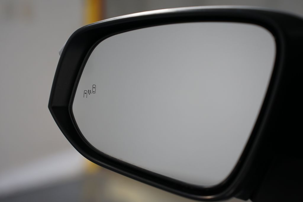 Thumbnail: 2017 Toyota RAV4 - 26