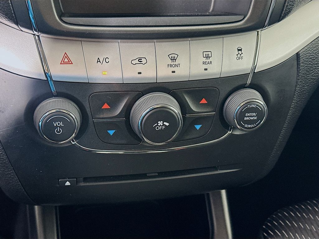 Thumbnail: 2019 Dodge Journey - 16