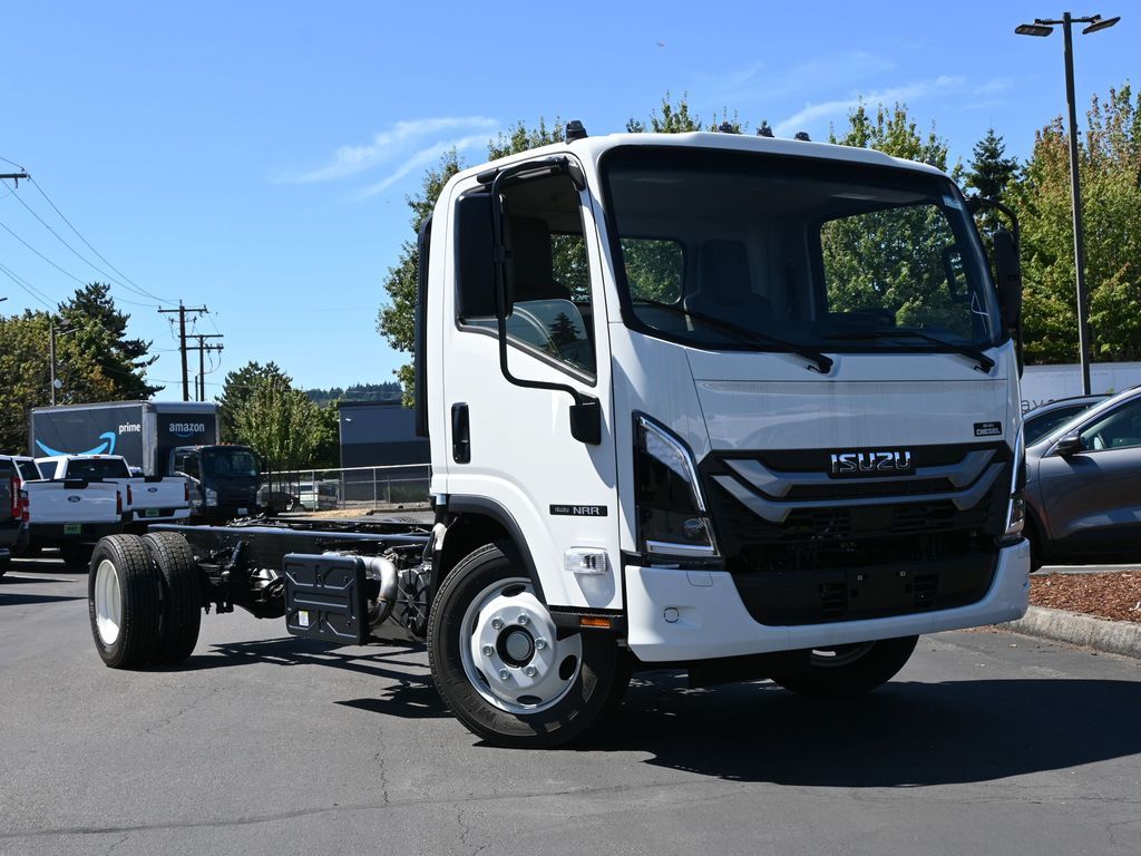 2025 Isuzu NRR 