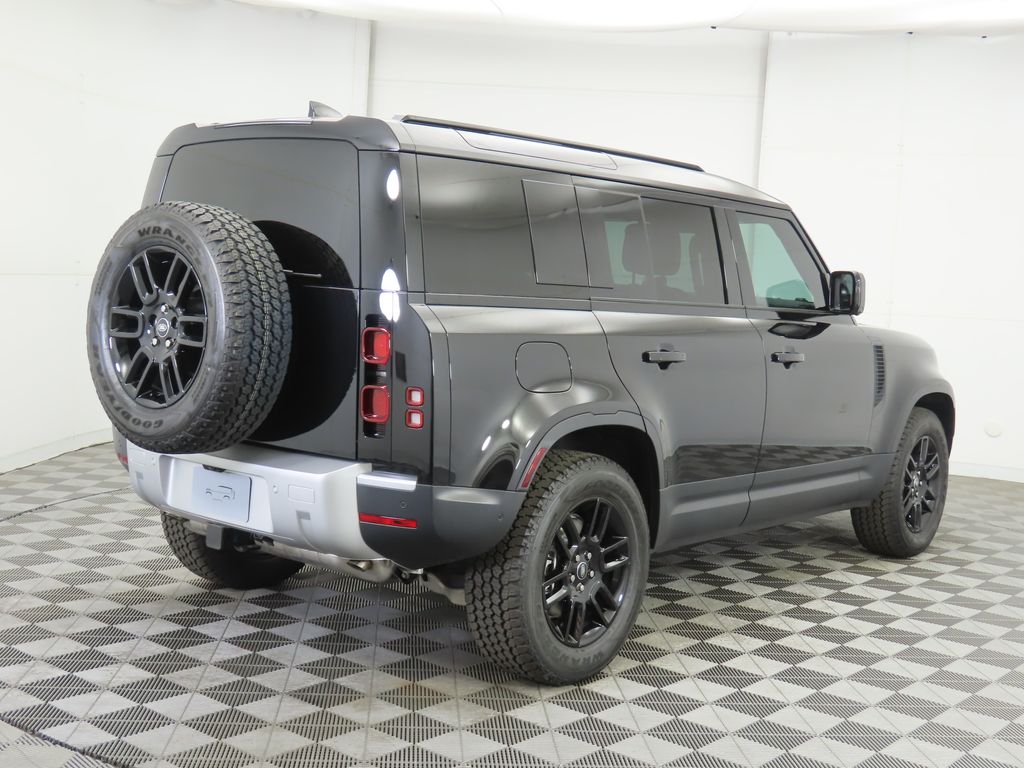 Thumbnail: 2025 Land Rover Defender - 5