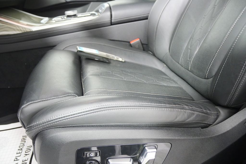 Thumbnail: 2023 BMW X7 - 10