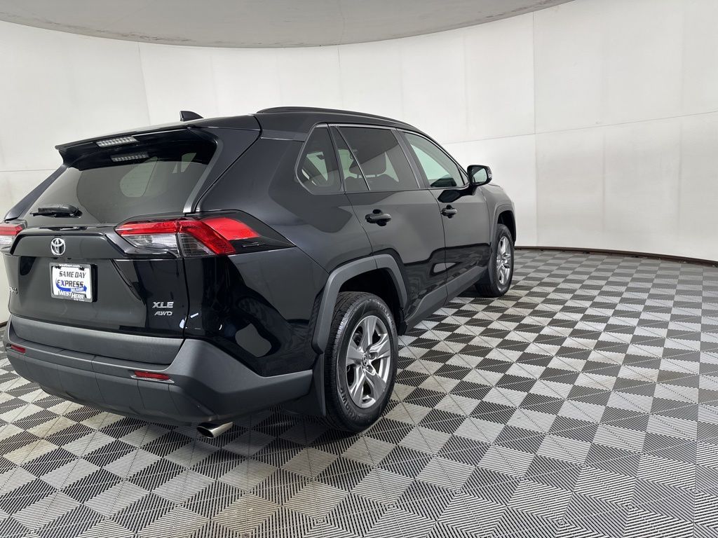 Used 2022 Black Toyota XLE image 20