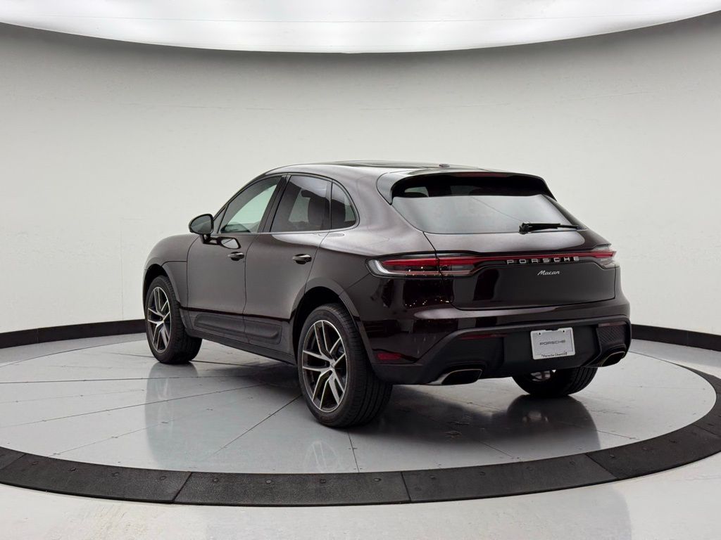 Thumbnail: 2026 Porsche Macan - 3
