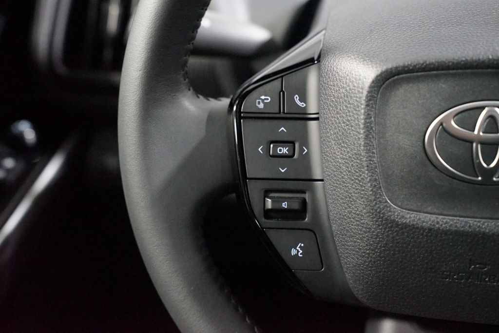 Thumbnail: 2024 Toyota bZ4X - 15