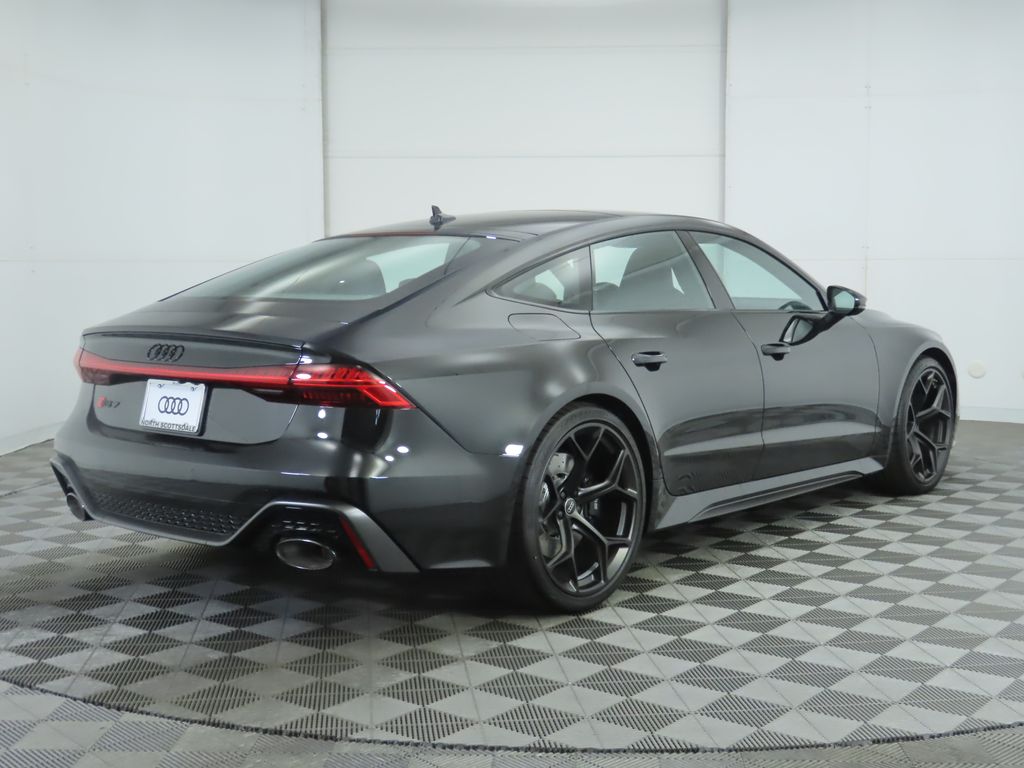 Thumbnail: 2025 Audi RS 7 - 5
