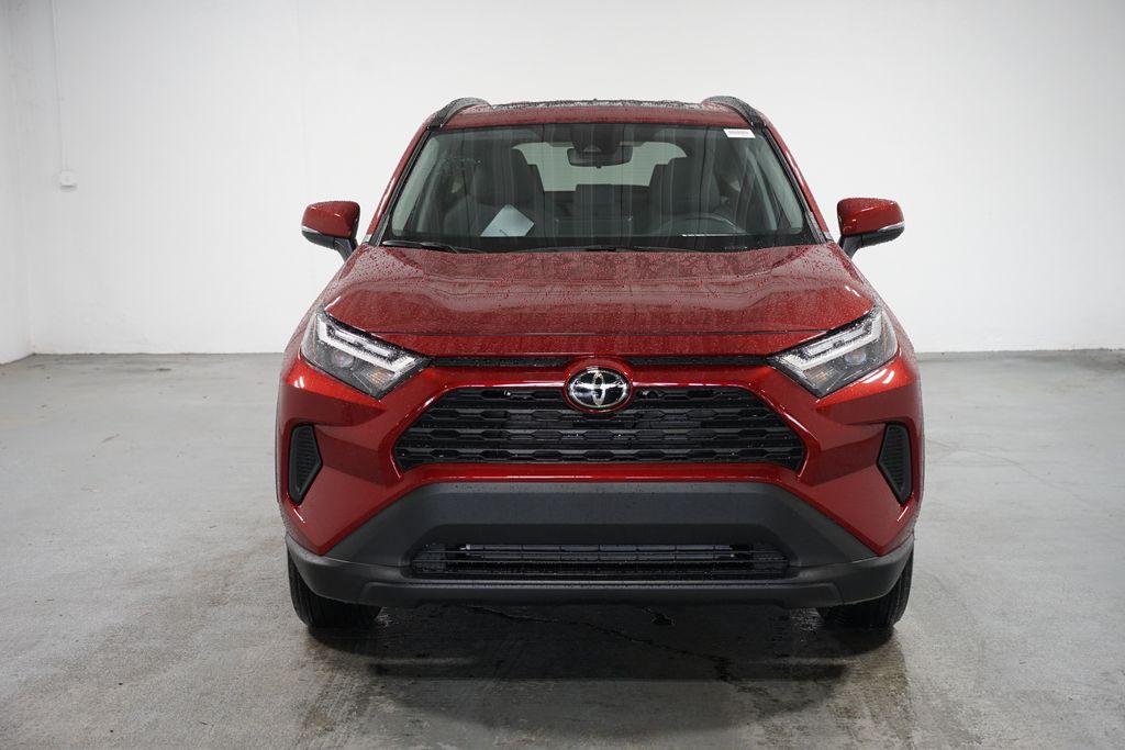 2025 Toyota RAV4 XLE 2