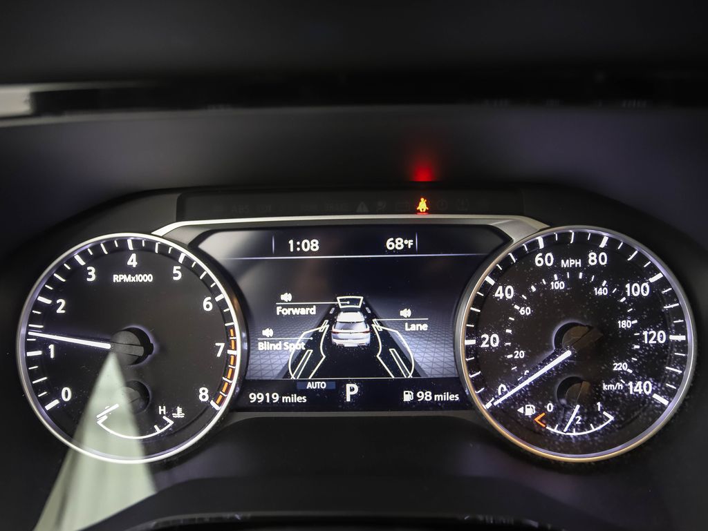 2024 Nissan Pathfinder SL 13