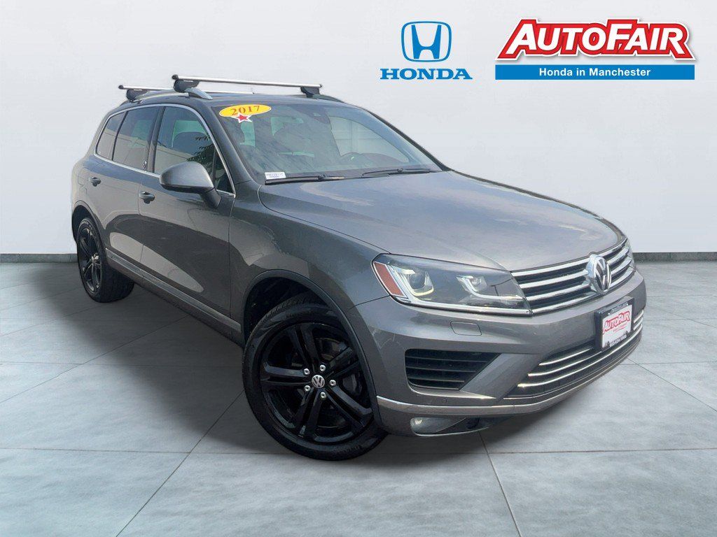 Canyon Gray Metallic 2017 Volkswagen Touareg SUV / Crossover 8-Speed Automatic