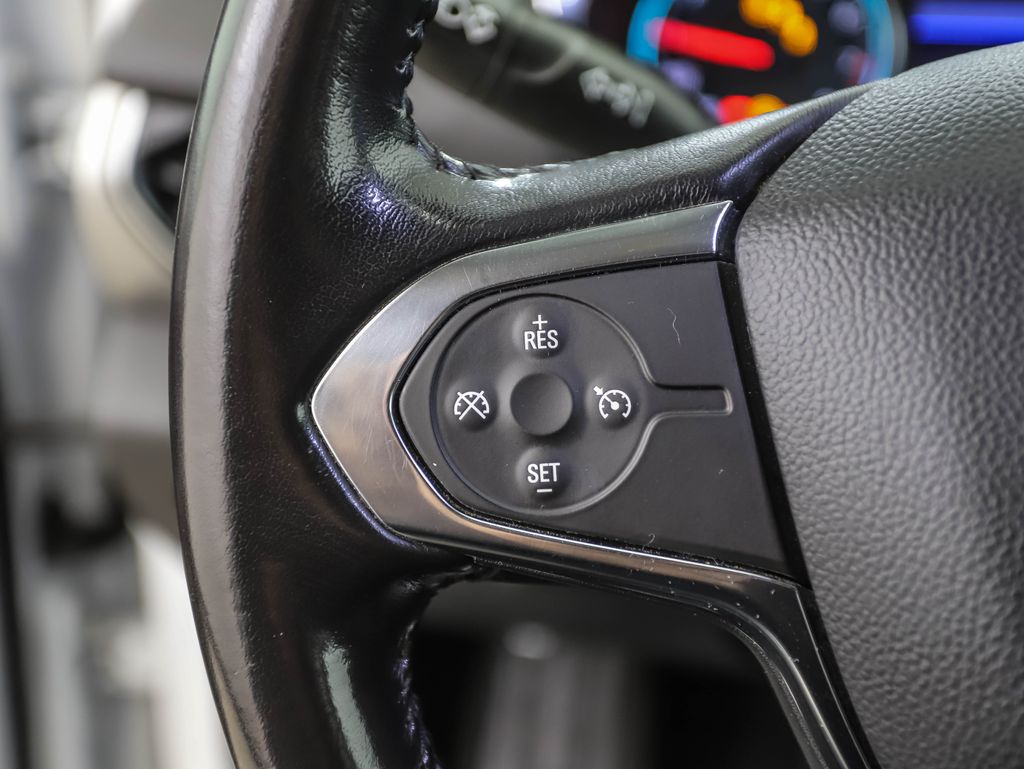 Thumbnail: 2020 Chevrolet Traverse - 12