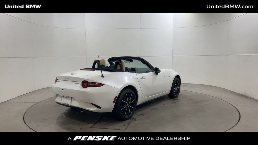 Thumbnail: 2024 Mazda MX-5 Miata - 8