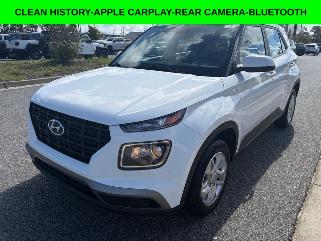 Lunar White 2024 Hyundai Venue SUV / Crossover Front-Wheel Drive Continuously Variable Transmission