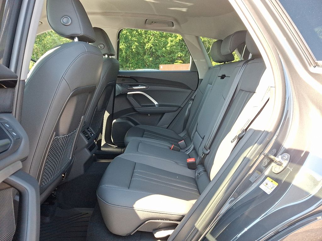 Thumbnail: 2025 Audi Q5 - 5