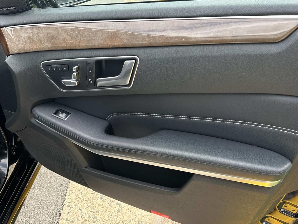 Thumbnail: 2016 Mercedes-Benz E-Class - 19