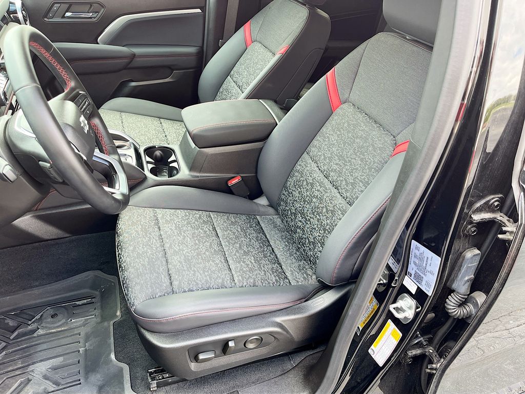 Used 2024 Black Chevrolet Z71 image 20
