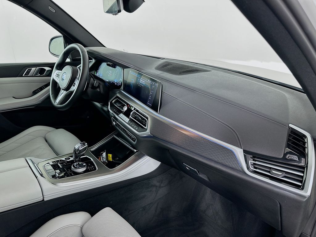 Thumbnail: 2023 BMW X5 - 30