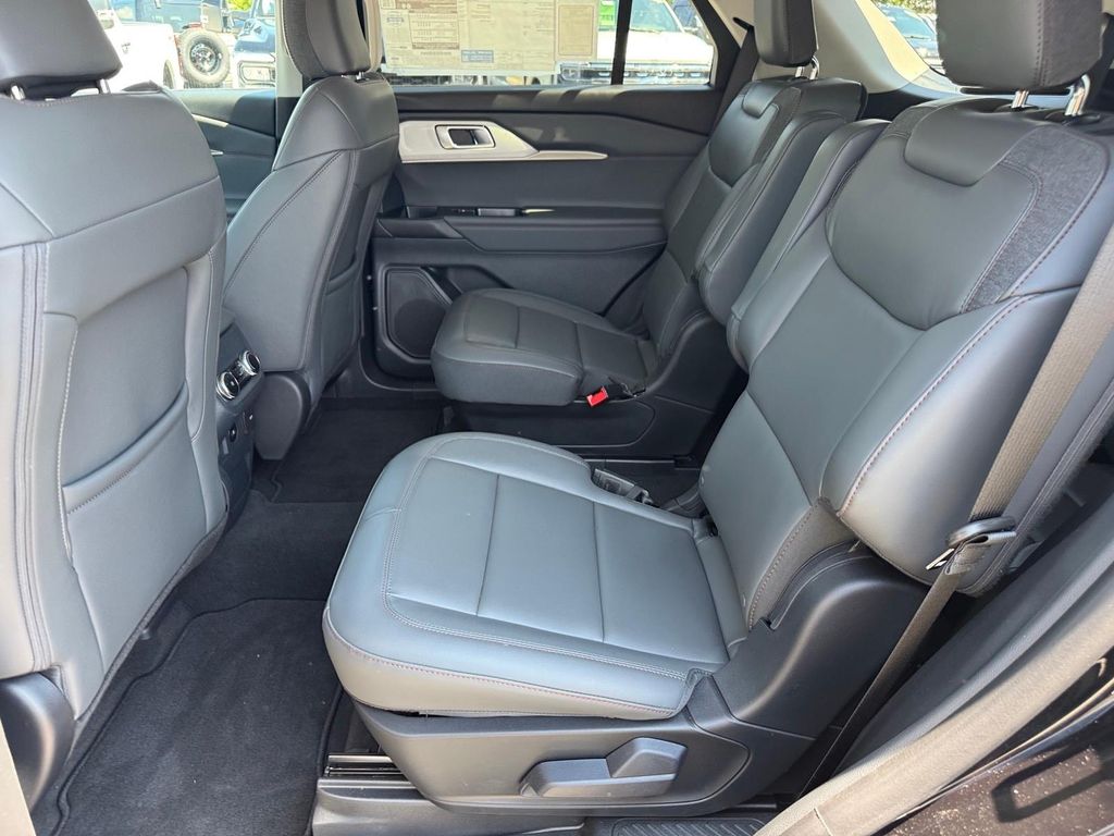 New 2026 Agate Black Metallic Ford Active image 10