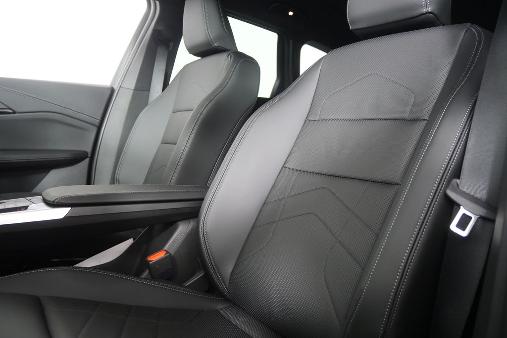 Thumbnail: 2026 BMW X1 - 10
