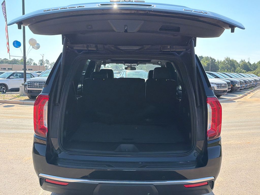 Used 2023 Black GMC SLT image 18