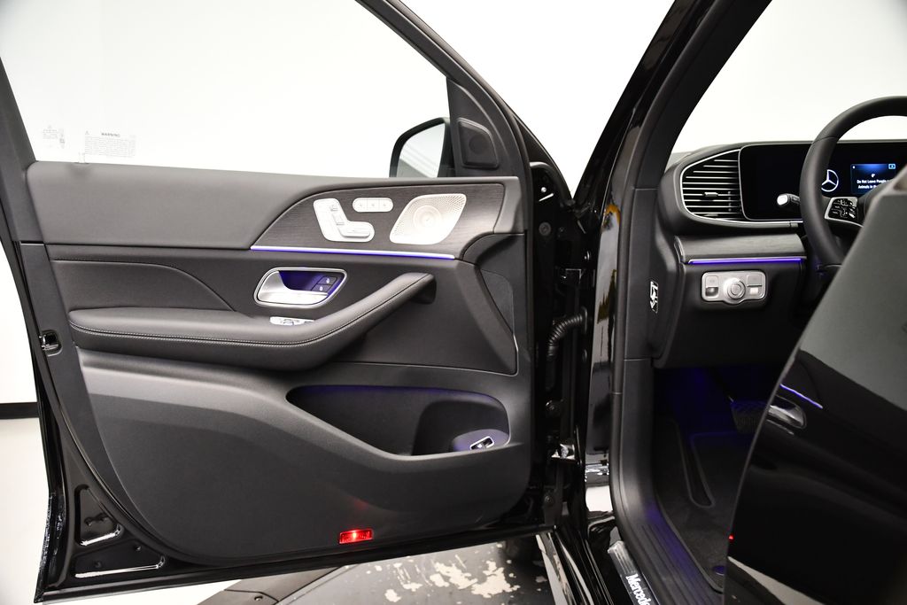 Thumbnail: 2025 Mercedes-Benz GLE - 31