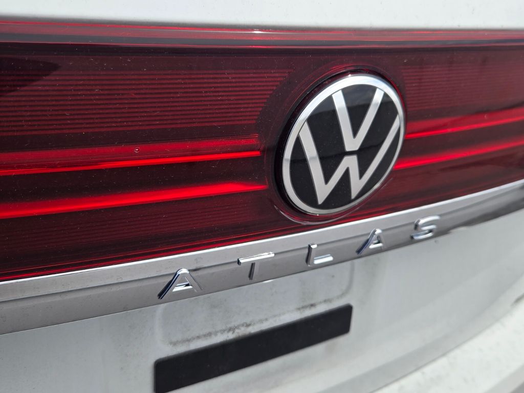 2024 Volkswagen Atlas - $25,700