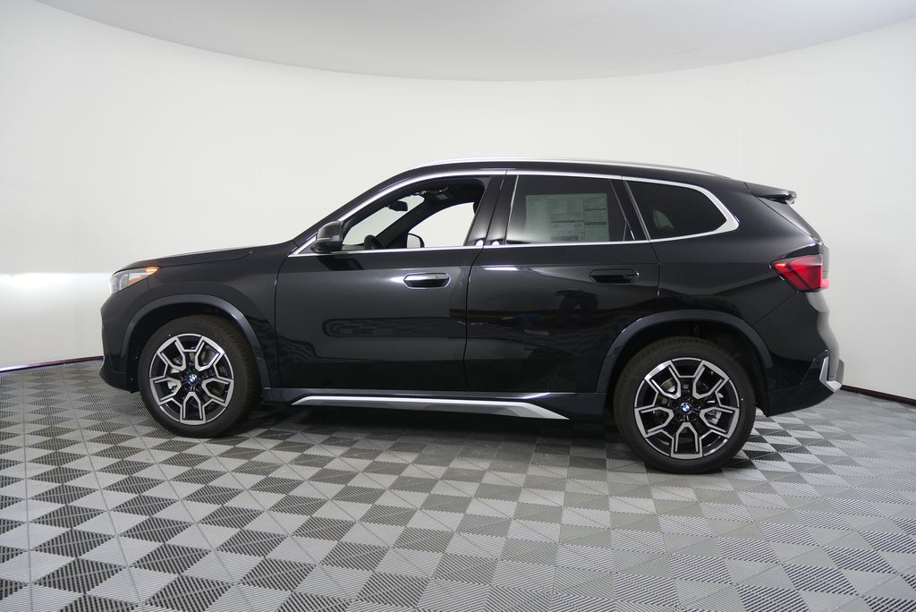 Thumbnail: 2025 BMW X1 - 6